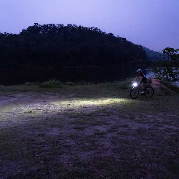 Велофара потужна LEADBIKE M02-OSRAM 400LM, 2000mAh, waterproof, children lock, Li-Ion акумулятор, ЗУ Type-C