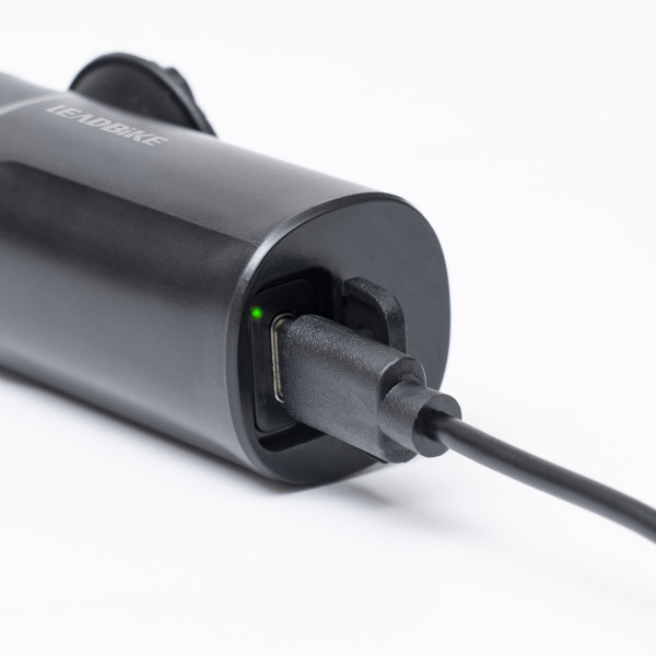 Велофара потужна LEADBIKE M02-OSRAM 800LM, 2500mAh, waterproof, children lock, Li-Ion акумулятор, ЗУ Type-C